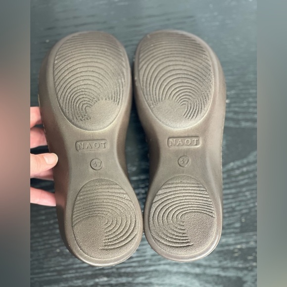 NAOT BAY shoes clogs toffee brown size 37 - Picture 6 of 7